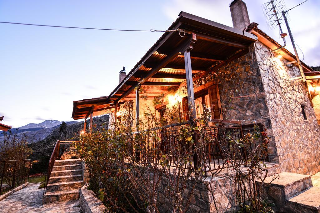 B K Guesthouse - Ξενώνας Β-Κ Ano Trikala Buitenkant foto