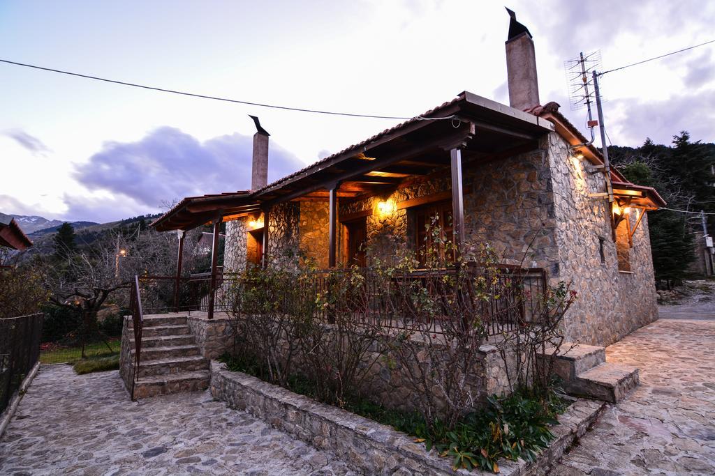 B K Guesthouse - Ξενώνας Β-Κ Ano Trikala Buitenkant foto