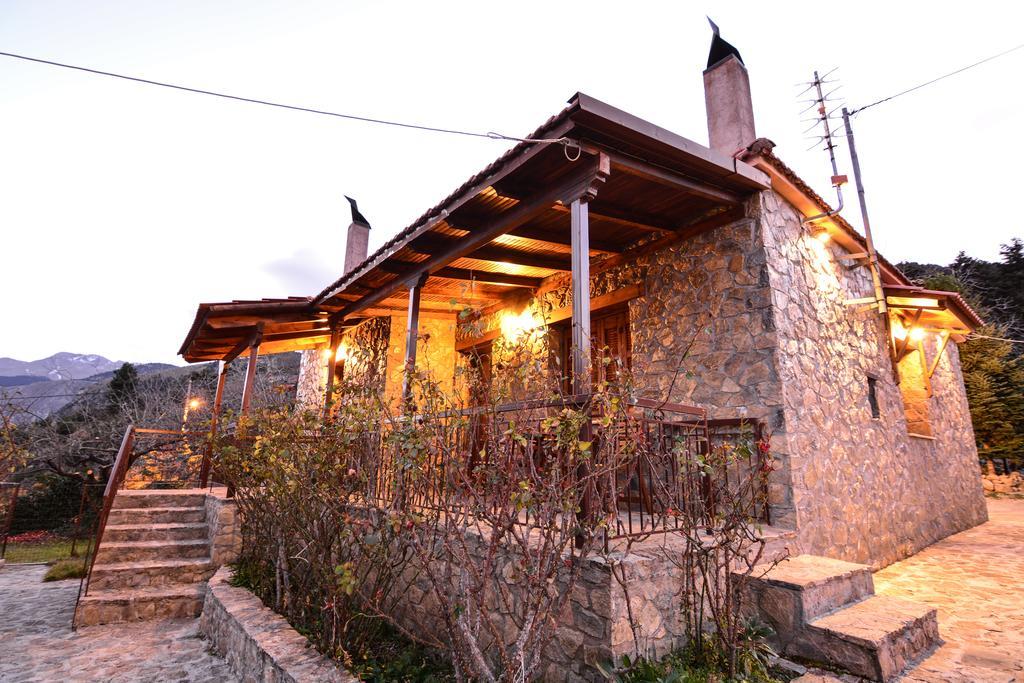 B K Guesthouse - Ξενώνας Β-Κ Ano Trikala Buitenkant foto